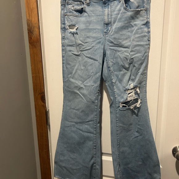 American Eagle Outfitters Light Blue Super High Rise Flare Distressed Jeans - Picture 1 of 7